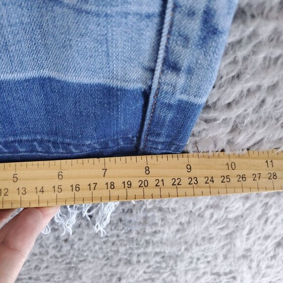 Chicos Jeans Women’s Size 2 US 12 Blue Wide Leg Crop Button Fly Frayed Hem - Picture 11 of 13